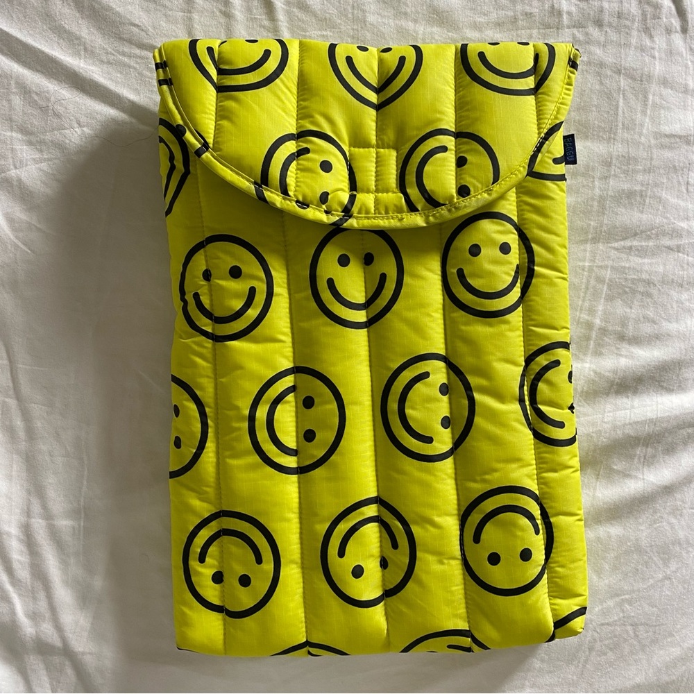 BAGGU Puffy Laptop Sleeve 16”